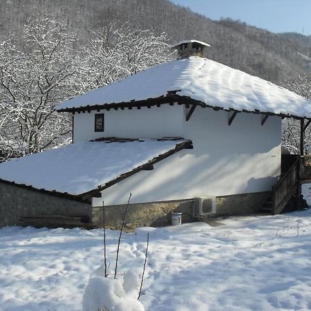 Къща Балканец Balkanets (Lovech) Exteriör bild