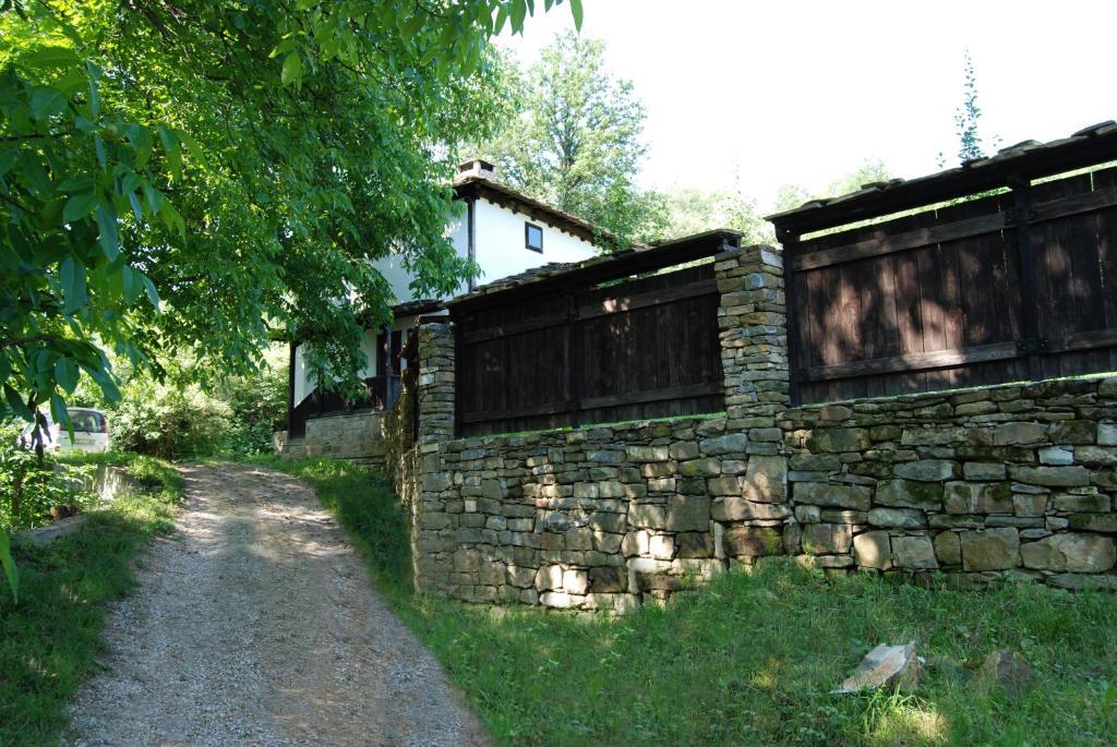 Къща Балканец Balkanets (Lovech) Exteriör bild