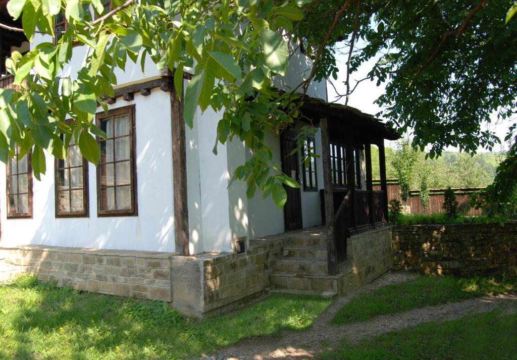Къща Балканец Balkanets (Lovech) Exteriör bild